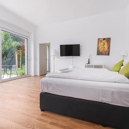 Next To Schoenbrunnpalace Close To Public Transport - Myschoenbrunn Apartament Viena