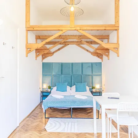 Spacious 3br Comfortable And Apartment Vienna