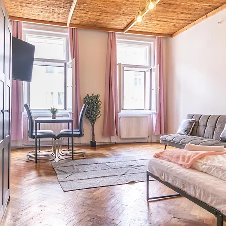 Spacious 3br Comfortable And Vienna