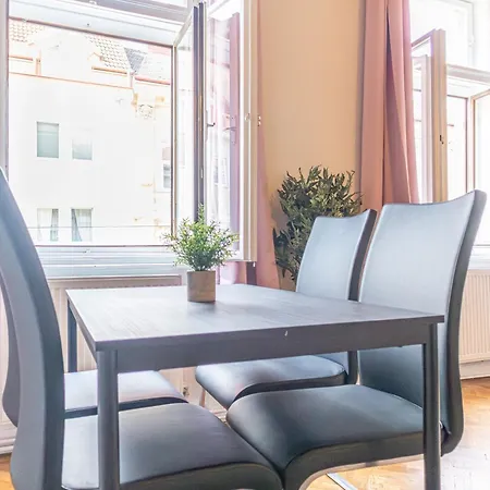 Spacious 3br Comfortable And Apartment