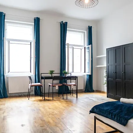 Spacious 3br Comfortable And Apartment *