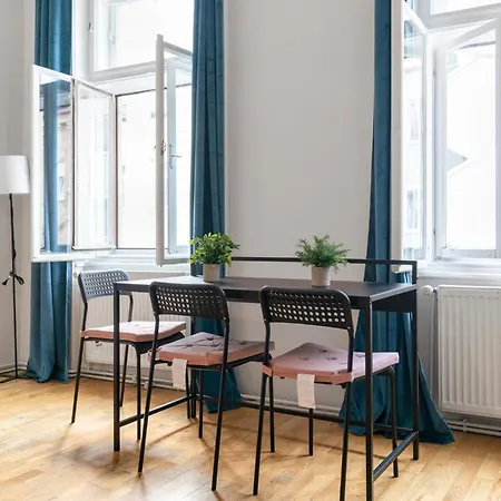 Spacious 3br Comfortable And Apartment *