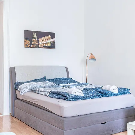 Breathtaking 2br Modern Design/near Schoennbrunn * Vienna