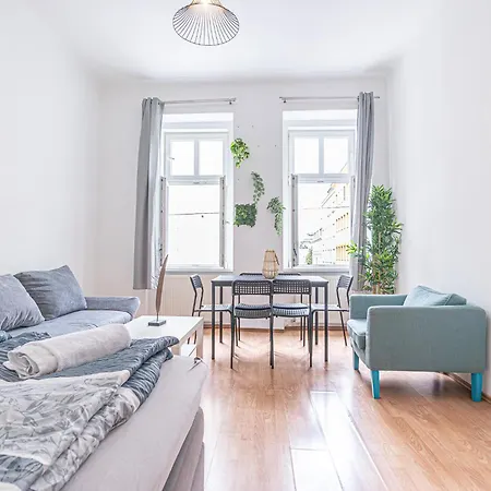 Breathtaking 2br Modern Design/near Schoennbrunn * Vienna