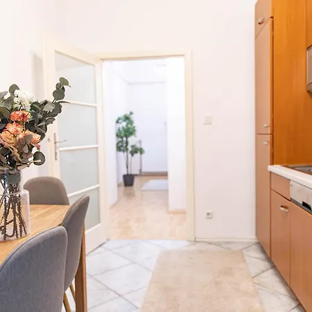Stylish Apartment, Next To Schloss Belvedere 비엔나