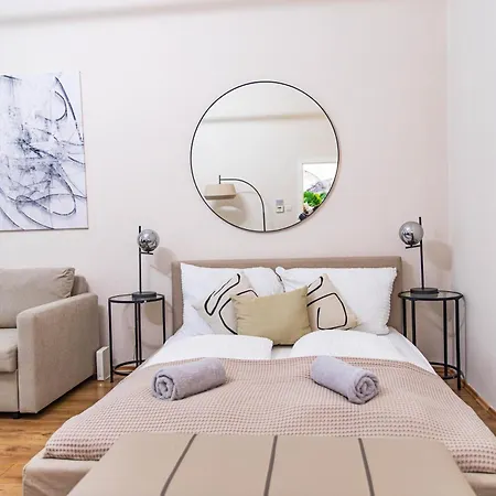 Stylish Apartment, Next To Schloss Belvedere *
