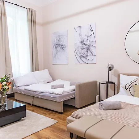 Stylish Apartment, Next To Schloss Belvedere