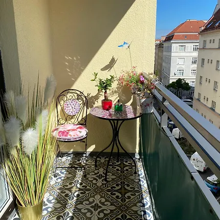 Royal Deluxe Apartment