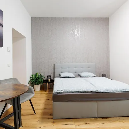 Grosszuegiges App. 2 Schlafzimmer Διαμέρισμα *