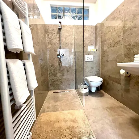 Grosszuegiges App. 2 Schlafzimmer Διαμέρισμα