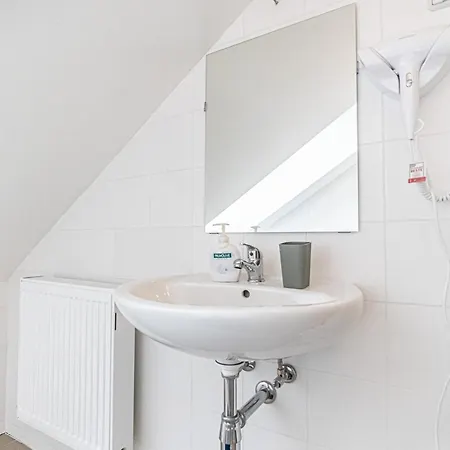 Apartment Airy Attic Apt.: Stylish At Penzing Area