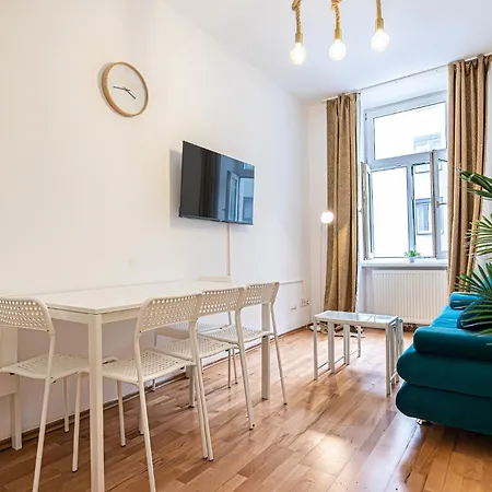 Like 2br Near Penzing Apartment *