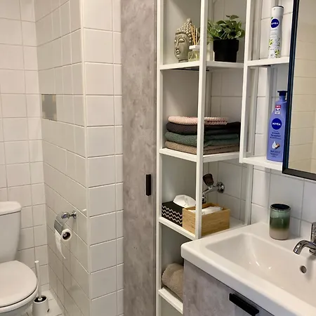 Apartment For 2 In Margareten