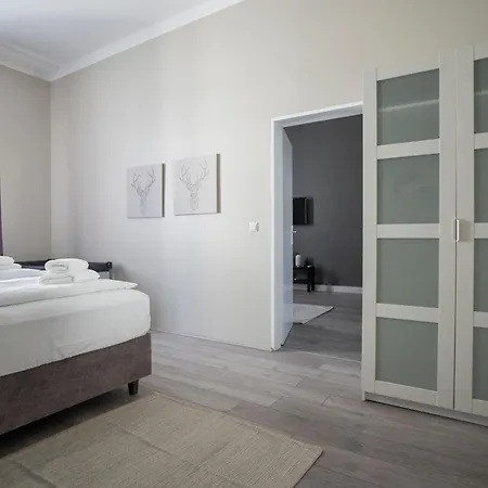 Brand New Luxury 2 Bedroom Near Augarten Apartment