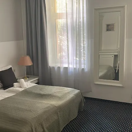 Self-check-in Adlon Vienna