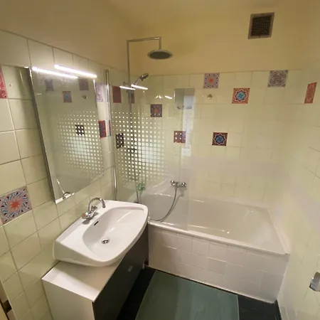 Vienna4 *