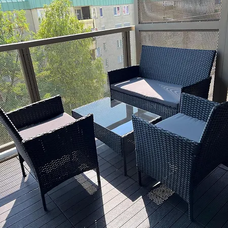 New, Quiet Flat Next To U1, Vic, Shopping Mall,...