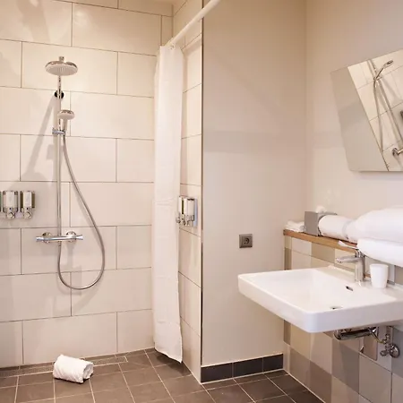 Hampton By Hilton Messe Hotel 3*