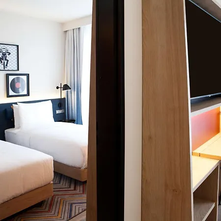 Hotel Hampton By Hilton Messe 3*