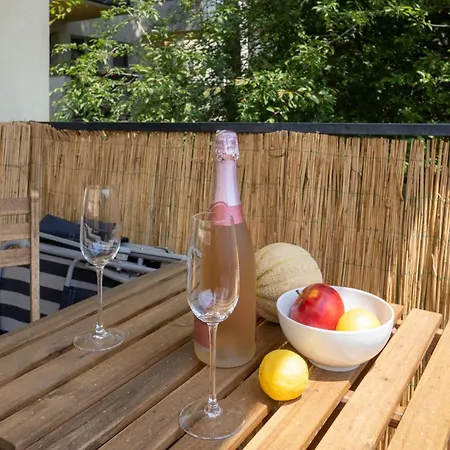 Balcony Oasis Wilhelminenberg Apartment Vienna