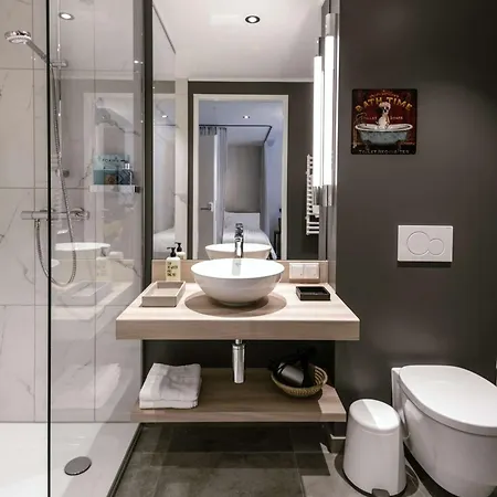 Adina Serviced Aparthotel