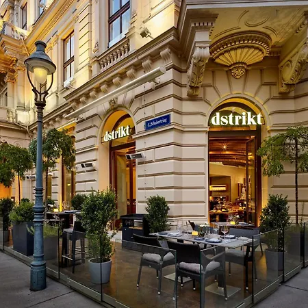 The Ritz-carlton, Hotel