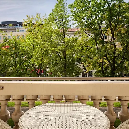 The Ritz-carlton, Hotel 5*