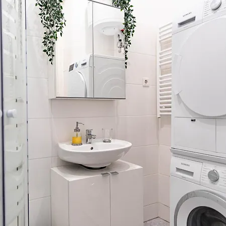 Spacious Apartment, 3 Min To U1 Reumannplatz * Vienne