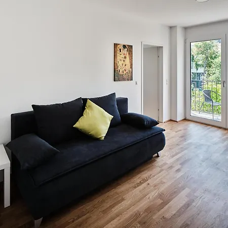 Next To Schoenbrunnpalace Close To Public Transport - Myschoenbrunn *