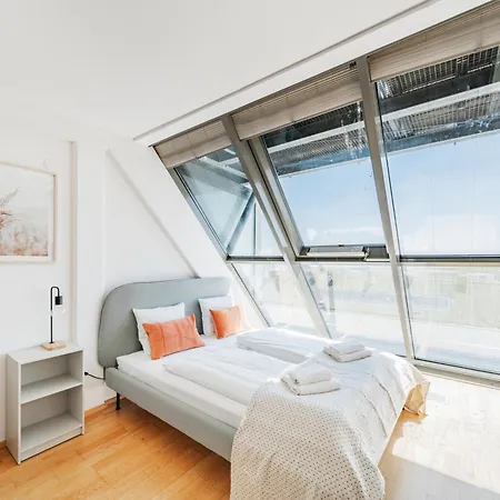 Next To Schoenbrunn - Free Parking !!! Apartment