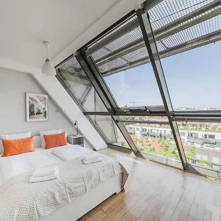 Next To Schoenbrunn - Free Parking !!! Apartmán