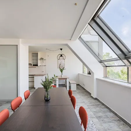 Apartmán Next To Schoenbrunn - Free Parking !!! *