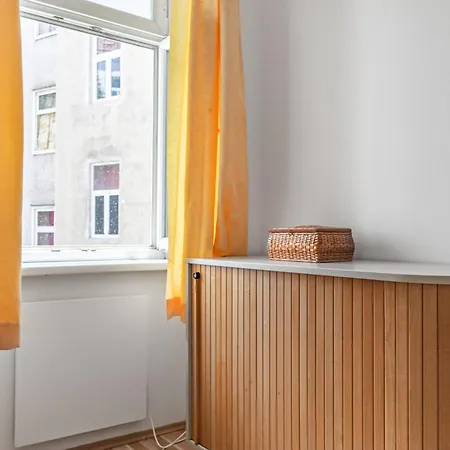 Budget Well Connected To The Whole Apartment