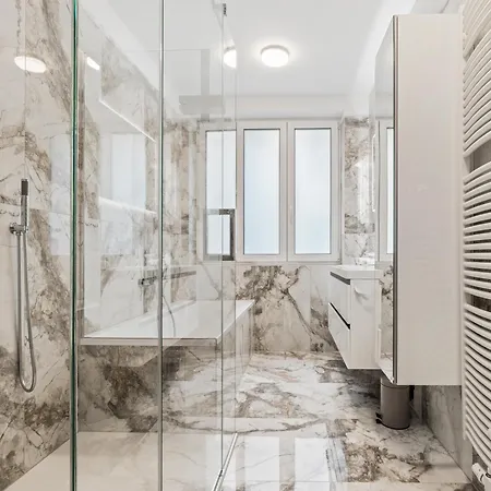 Sky9 Schoenbrunn Palace Apartment *