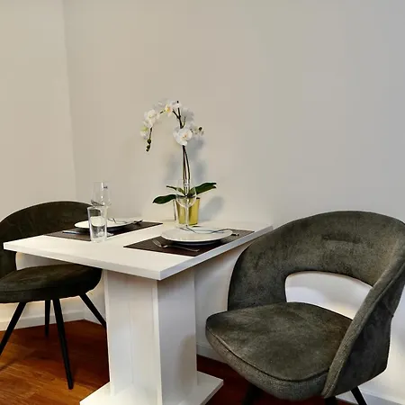 Aparthotel Dm & S *