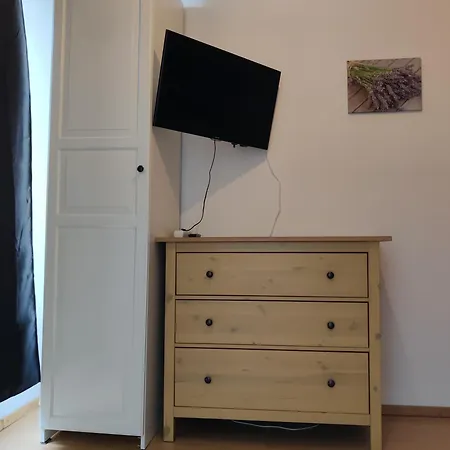 Modern Apartment *