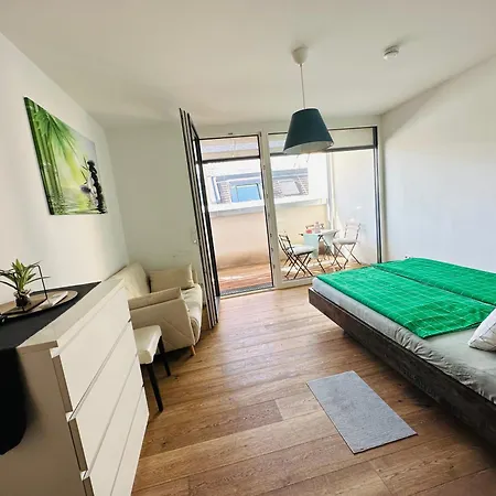 Double Floor *