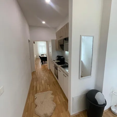 New With Balcony 11 * Vienna