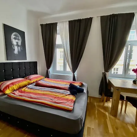 Deluxe Studio In Josefstaedter Strasse Area Apartment Wien