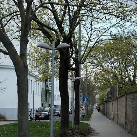Stilvolles Augarten Refugium Vienna