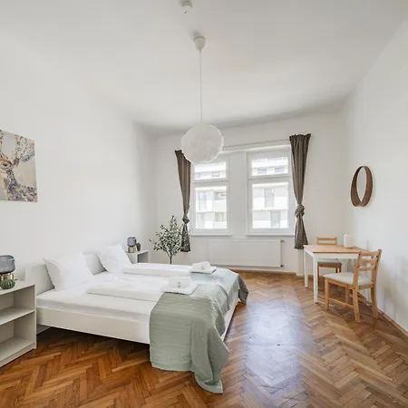 Апартаменты Spacious In *