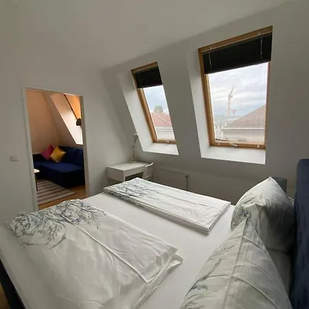 The Viewpoint L Dg4'12 Apartment *