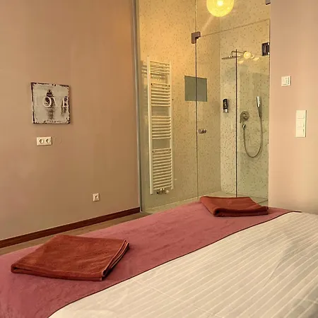 Aurellia Serviced Apartments *