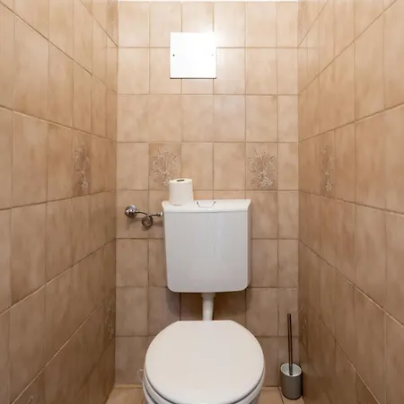 Two Bedrooms - 85 Squaremeters - 4 Min To U6 Dresdner Str Apartment