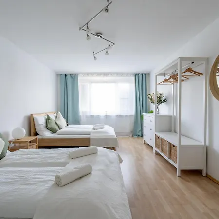 Two Bedrooms - 85 Squaremeters - 4 Min To U6 Dresdner Str Apartment Vienna