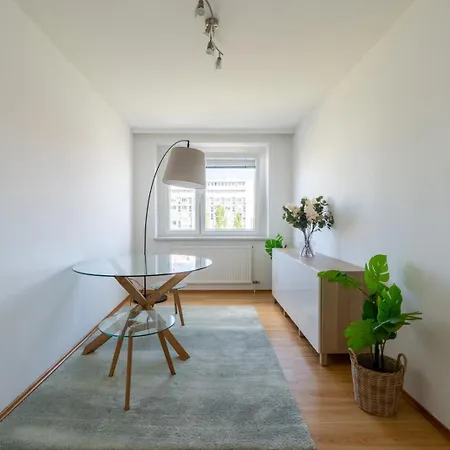 Apartment Two Bedrooms - 85 Squaremeters - 4 Min To U6 Dresdner Str *