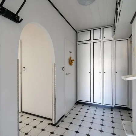 Two Bedrooms - 85 Squaremeters - 4 Min To U6 Dresdner Str * Vienna
