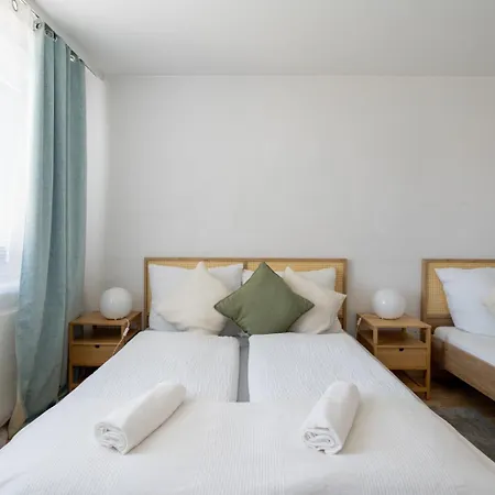 Apartment Two Bedrooms - 85 Squaremeters - 4 Min To U6 Dresdner Str *