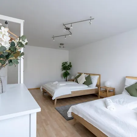 Two Bedrooms - 85 Squaremeters - 4 Min To U6 Dresdner Str * Vienna