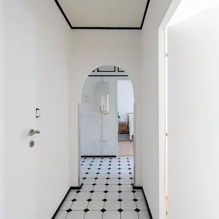 Two Bedrooms - 85 Squaremeters - 4 Min To U6 Dresdner Str * Vienna